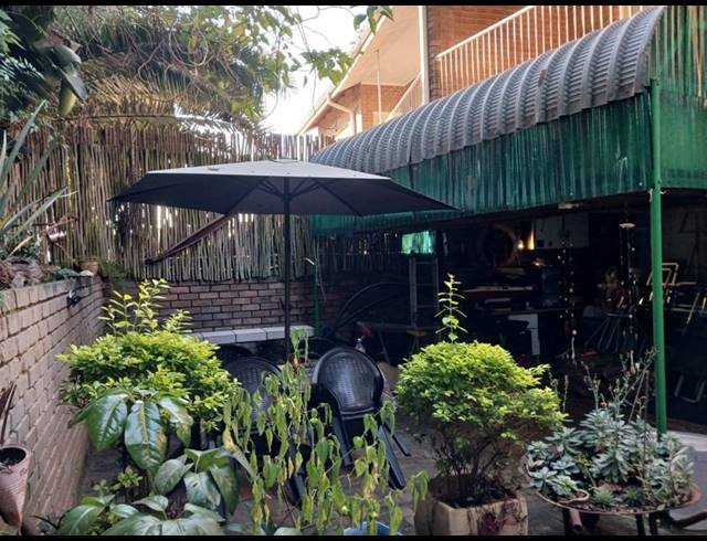 2 BEDROOM APARTMENT FOR SALE IN WHITE RIVER EXT 3